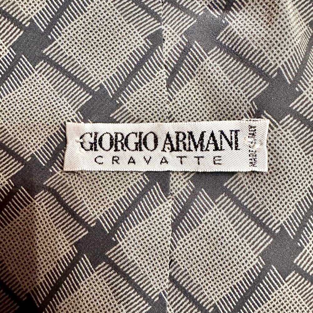 Giorgio Armani dill men's tie necktie like new